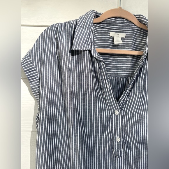 H&M, Size 4 - Picture 3 of 5